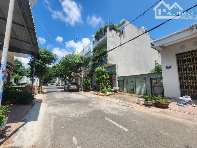 BÁN 4 LÔ ĐẤT ĐẤT ĐẸP - GIÁ TỐT - HẺM 8M CÓ VỈA HÈ - NGUYỄN HỮU CẢNH, VŨNG TÀU