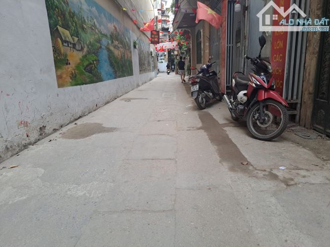 HẠ CHÀO LẦN 2 BÁN GẤP NHÀ PHÂN LÔ LÁNG HẠ ĐỐNG ĐA 40M 5 TẦNG LÔ GÓC OTO NHỈNH 14 TỶ TL