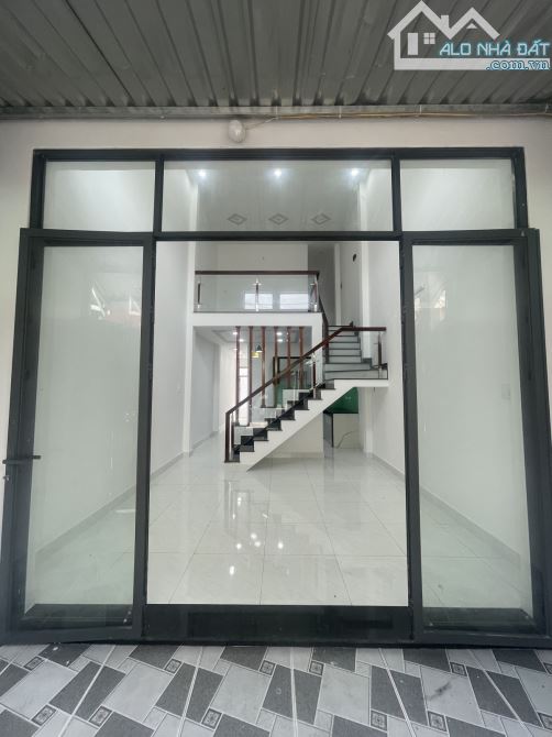 NHÀ 2TẦNG MỚI ĐƯỜNG NG THỊ SÁU HÓC MÔN - HẺM OTO GIĂ 3TY9