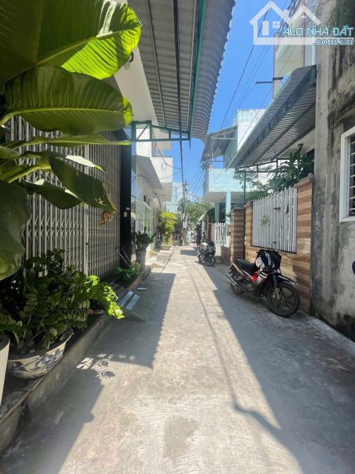 bán nhà hẻm cạn  tháp đôi quy nhơn
