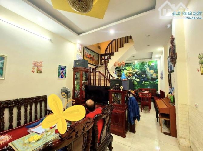 Bán nhà nguyên căn ngõ Minh Khai gần Mai Động – Lô góc, Ba gác đỗ – 42m² – 7 tỷ 63