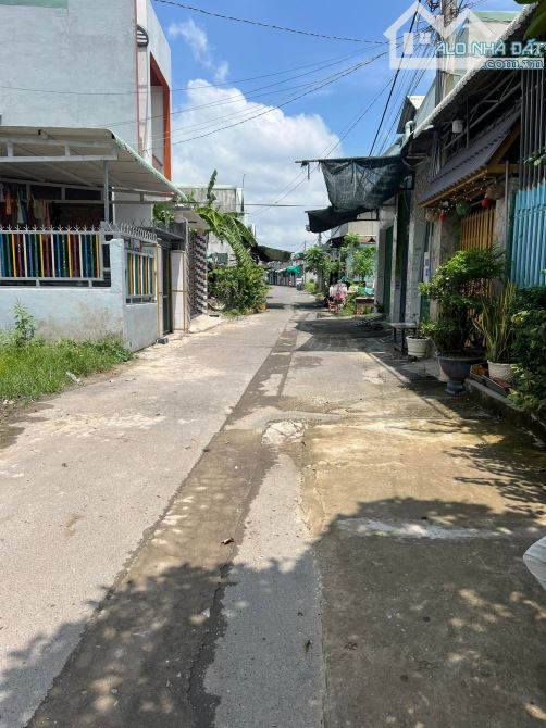 Thanh Toán trước 500 triệu nhà gần trường tiểu học Tân Phú trục 16