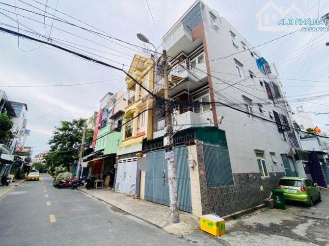 Bán nhà CHDV -Căn góc 2MT HXH gần trường ĐH GòVấp giáp Bình Thạnh, 10T