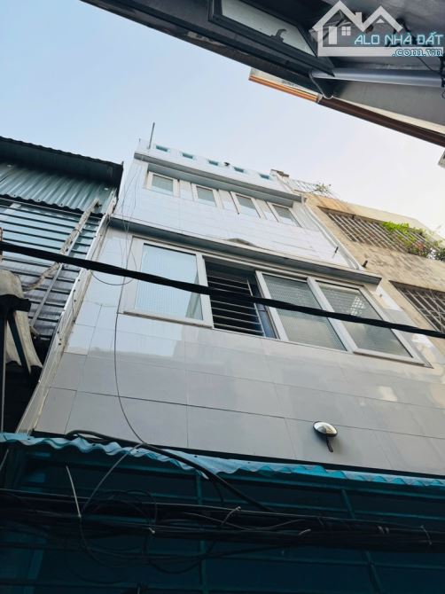 Việt hưng long biên chủ  nhà cần bán gấp hạ chào còn 7ty