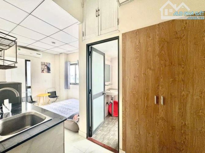 Phòng Căn hộ dịch vụ siêu đẹp - Kế bên Đại Học Công Thương Quận Tân Phú