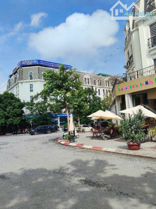Trung tâm Thanh Xuân– DT 51 m MT 3,8 m 5 tầng ngõ ô tô Chỉ 9,9  tỷ