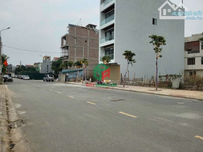 ✅ Bán đất đấu giá X4 Nguyên Khê - 95m - Sát chợ Lắp Ghép - Mặt đường 20m