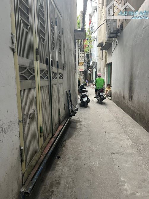SIÊU HOT-  NGÕ 59 PHỐ QUAN HOA – 61M2  – SÂN RỘNG – Ở NGAY – GIÁ CHỈ 15 TỶ