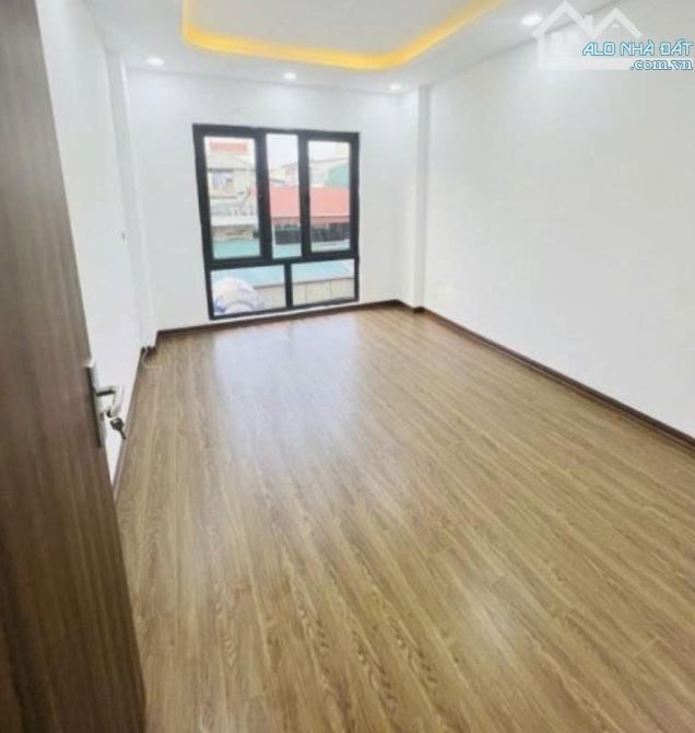 BÁN CĂN NHÀ 30M 5 TẦNG THOÁNG NGAY NGŨ HIỆP SÁT QUỐC LỘ, VŨ LĂNG 5 TẦNG, Ô TÔ, CHỈ 4.X TỶ
