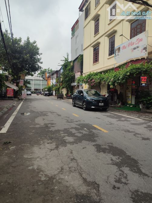 HÀNG XÓM VINHOME - TRUNG TÂM VIỆT HƯNG - PHÂN LÔ CÁN BỘ QUÂN ĐỘI -