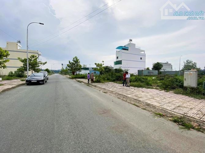 Hàng hiếm! Duy nhất 1 lô 95m2, giá 2 tỷ 5 ngay Trung Tâm Trảng Bom, SHR, full thổ cư