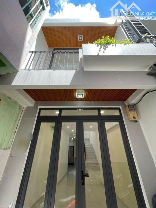 Nhà đẹp khu VIP Q8 - dòng tiền 8tr - 31m2 (3.2x12) - hẻm 3 gác - 2T 2PN 2WC - nhỉnh 3 tỷ