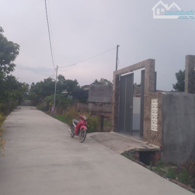 Bán gấp căn nhà 2 phòng ngủ, sổ riêng, kcn Giang Điền,  Trảng Bom,  Đồng Nai, 1.45 tỷ.
