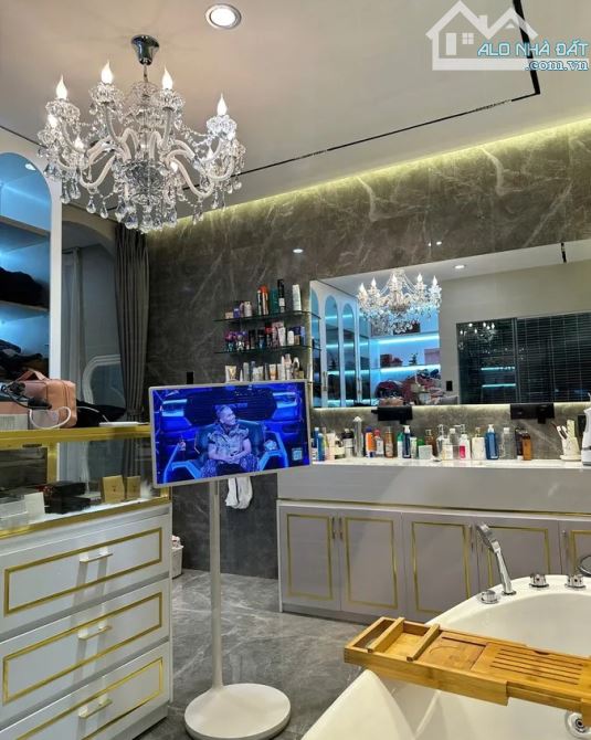 SIÊU PHẨM NHÀ THÔNG MINH, HXT TRÁNH GÒ VẤP: 5 Tầng, Thang Máy, Full Nội Thất.