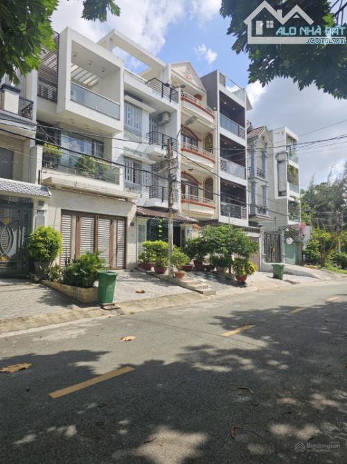 Bán đất trống KDC xây cao 4-5 tầng ngay quận 8- 7.5x16m, 120m2 xe tải quay đầu - chỉ 6 tỷ