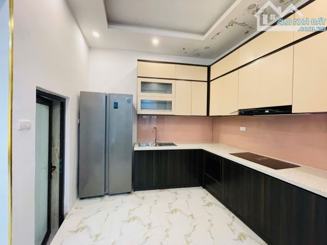 Cần Bán Nhà Nguyễn Đức Cảnh : Vị Trí Đẹp - Ngõ Thông Ba Gác - Dân Xây - Mặt Tiền Rộng