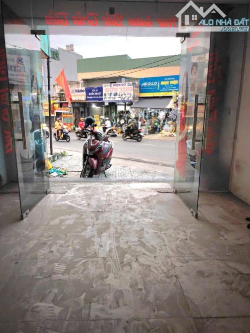 MẶT TIỀN ĐƯỜNG NGUYỄN ẢNH THỦ 4X28 VỊ TRÍ ĐẸP KINH DOANH BUÔN BÁN ĐA NGÀNH NGHỀ GIÁ CỰC TO