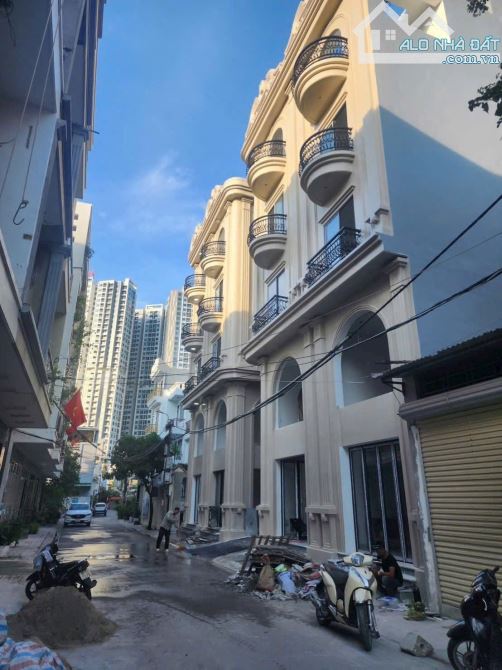 P Tuấn... SIÊU PHẨM LÔ GÓC • TUYẾN 2 VÕ NGUYÊN GIÁP• oto đỗ cửa