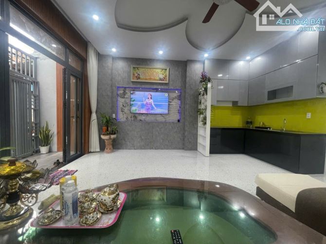 NHÀ 3 TẦNG LÔ GÓC KIỆT PHAN THANH – 55M2 – NGANG 5.56M – FULL NỘI THẤT – GIÁ 4.8 TỶ
