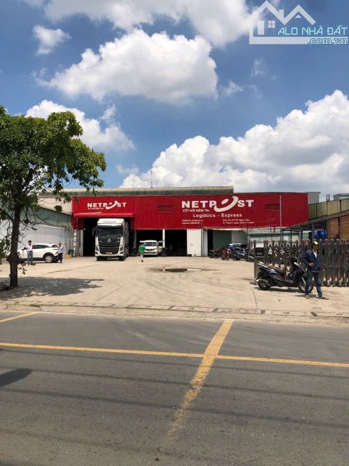 BÁN XƯỞNG MẶT TIỀN ĐƯỜNG TÔ NGỌC VÂN 3000M2