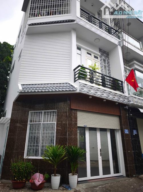 Cần bán căn nhà 1 trệt 2 lầu Phường 4,TP.Vũng Tàu có DT: 50m2 với Giá bán: 6,5 tỷ