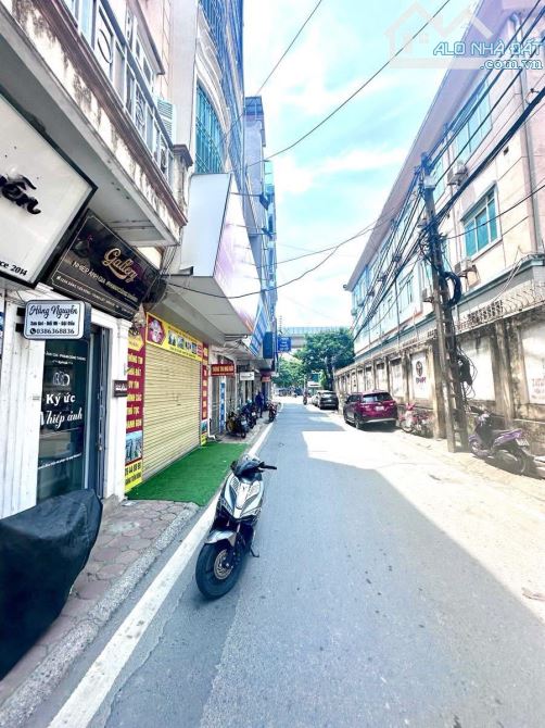 Mặt phố Trần Quang Diệu, Đống Đa 36M, 4T, MT5 Giá 18 tỷ