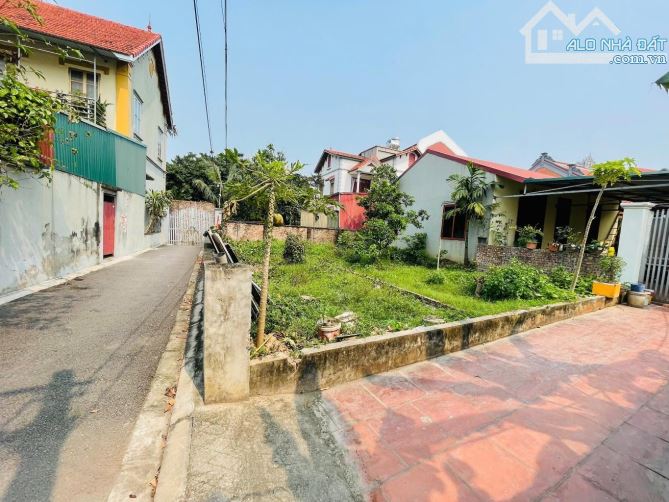 BÁN ĐẤT ĐA TỐN GIA LÂM- LÔ GÓC- Ô TÔ VÀO NHÀ -62m2-MT4,1m-5,5 tỷ