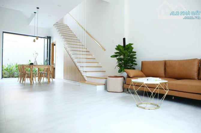 Hẻm vip! 368 Tân Sơn Nhì (4,5x12,5m) 4 tầng mới chỉ hơn 9 tỷ