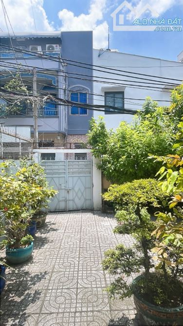 BÁN NHÀ QUẬN 4 - HẺM XE HƠI NGUYỄN KHOÁI  - NHÀ 2 TẦNG BTCT - 157M2 CHỈ 12.8 TỶ