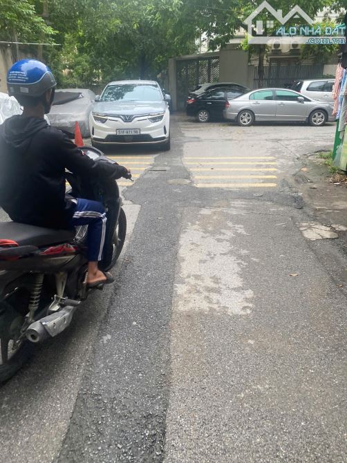 BÁN NHÀ PHÂN LÔ CẦU GIẤY - Ô TÔ TẢI ĐỖ CỬA - KINH DOANH - GẦN PHỐ - DT 74M2, HƠN 18 TỶ
