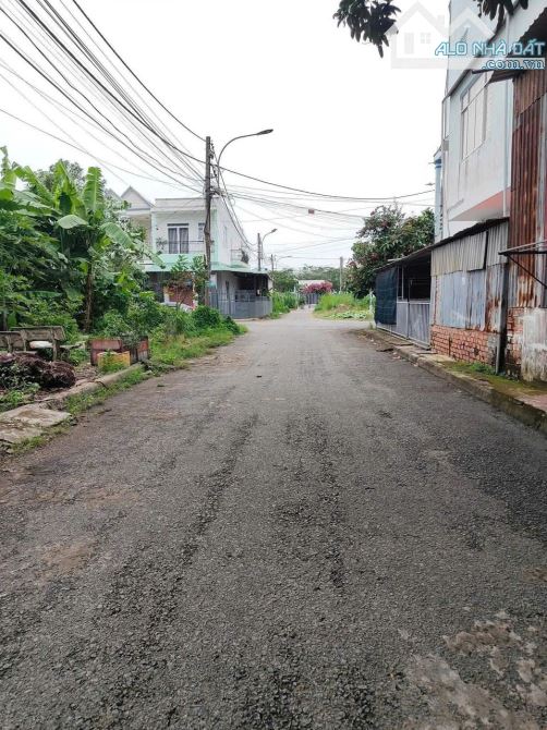 Bán nhà 92m2 Tân Hiệp 869 triệu sổ hồng riêng