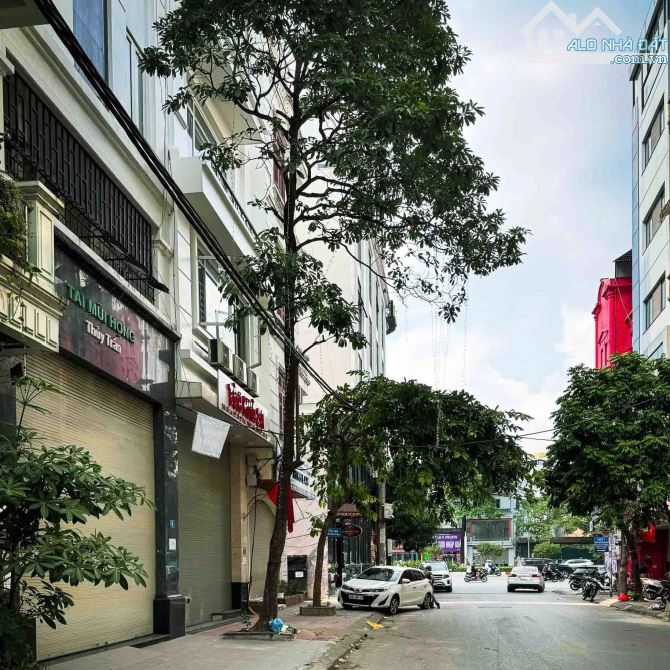 Đặng Xuân Bảng, Linh Đàm 225m2 - Mặt Tiền 10M - Nhiều Ô tô Tránh, Vỉa Hè - KD Đa Dạng.