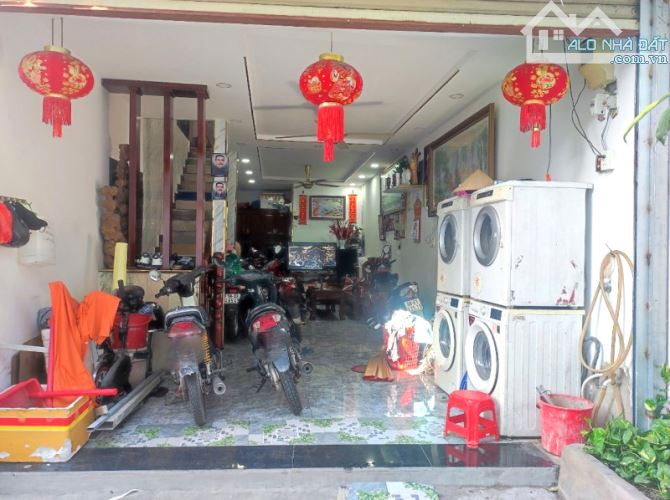 Bán Gấp Nhà Trường Thọ – 2 Tầng – 46m2 -  SHR – Thu Nhập 10Tr/Tháng – 2 Tỷ Nhỉnh - Giá Rẻ