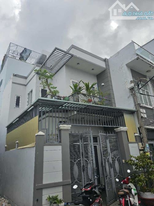 BÁN NHÀ CHỦ THẦU QUẬN 7, HẺM XE HƠI, 5x10M, 2 TẦNG, NGUYỄN VĂN QUỲ