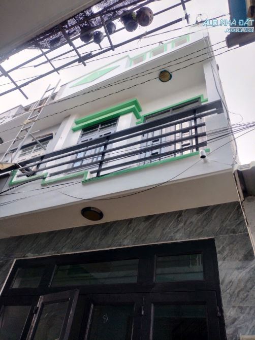 Nhà đẹp SHC 3,5 *10m gần Chợ Đông Thạnh giá 1,29 tỷ