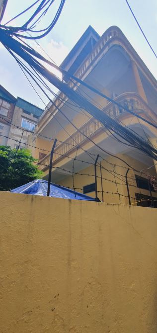 Bán 99m đất tặng nhà 3 tầng ngõ Hòa Bình 7 Minh Khai - HBT - MT 9.5m - 10m oto - 22 tỷ