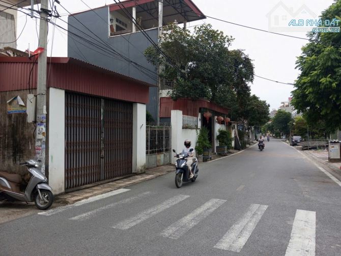BÁN ĐẤT THUẬN THÀNH, BẮC NINH. 90M2 * MT 4,5M * 2,85 TỶ. Ô TÔ THÔNG - VÀO ĐẤT, KINH DOANH.