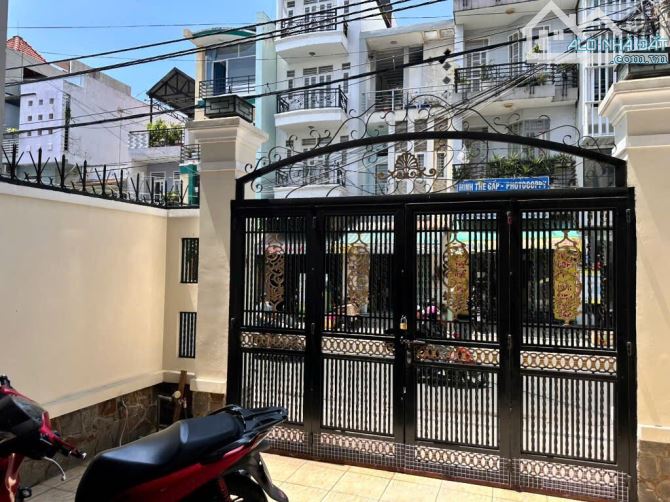 Bán nhà MT đường số 15, Tân Quy, Quận 7. DT 110m2, ngang 6m, Giá 29tỷ hơn
