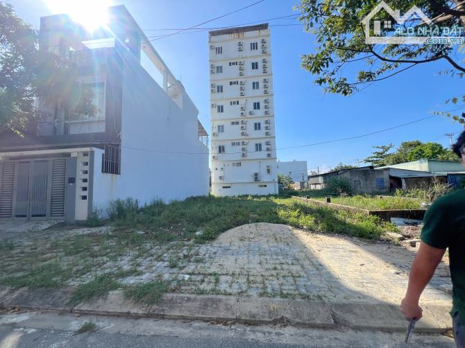 DUY NHẤT CẶP LƯU VĂN LANG 200m2 HƯỚNG ĐÔNG NAM GIÁ 15.9 tỷ