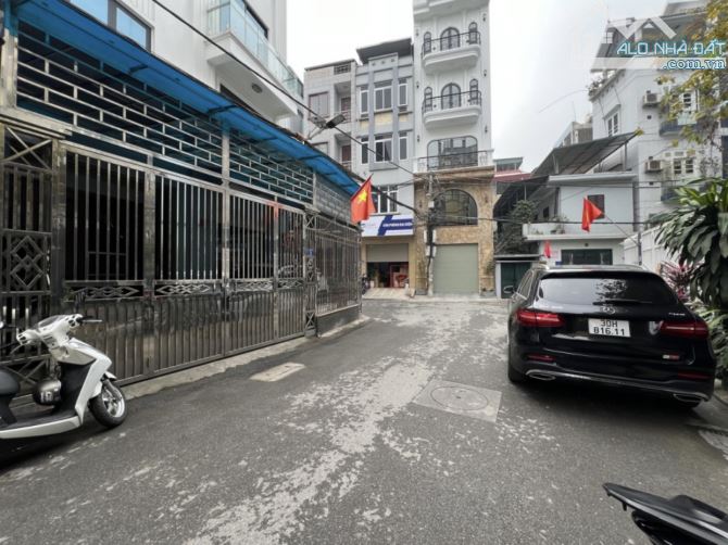 Nhỉnh 6Tỷ, Nhà Khương Trung, 35m2*4Tầng, Ngõ Nông Gần Phố, Chỉ Vài Bước Chân Ra Ô Tô