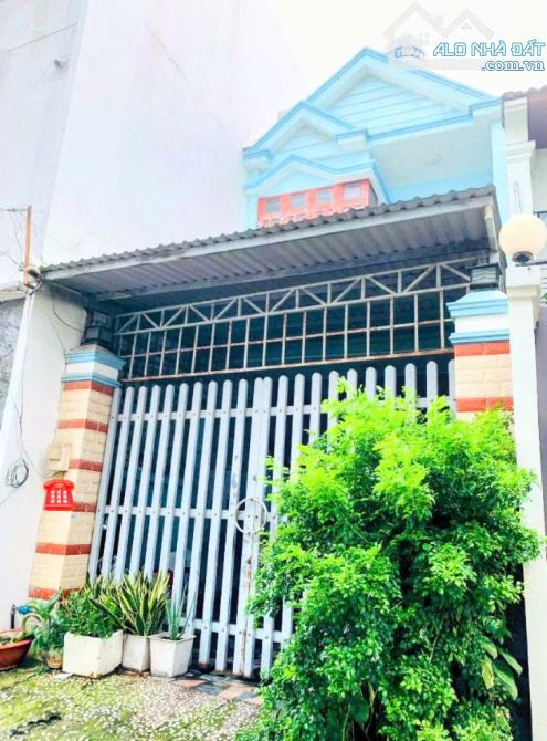 Nhà 2 tầng - 113m² (4.6 x 25m), hẻm ô tô thông, ngay TTHC TP Thủ Đức(cũ), giá chỉ 9 tỷ TL