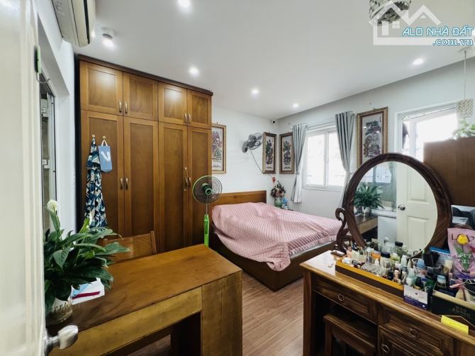 CHUNG CƯ B1-T7 CẦU GIẤY, 3 NGỦ 125M2 8,8 TỶ