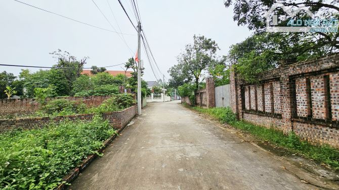 CÁCH HỒ ĐỒNG QUAN VÀI BƯỚC CHÂN - CÁCH DỰ ÁN NỘI BÀI ĐẠI LẢI 200M - Ô TÔ 7 CHỖ ĐỖ CỬA