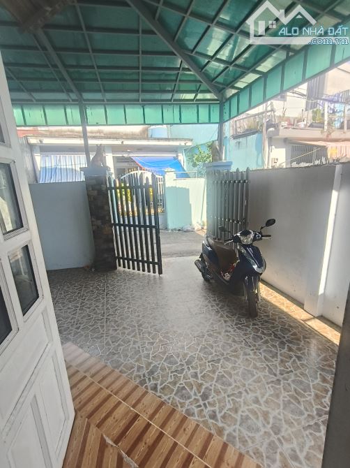 TRUNG TÂM HÓC MÔN CÁCH CHỢ HM VÀI BƯỚC CHÂN– NHÀ 2 TẦNG – 84M² – CHỈ 3.2 TỶ
