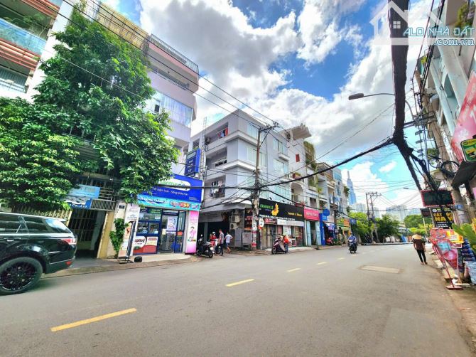 VÒNG XOAY THÁNH GIÓNG - HẺM NGUYỄN TRÃI, QUẬN 1 (4,2x20m) GIÁ 27 TỶ