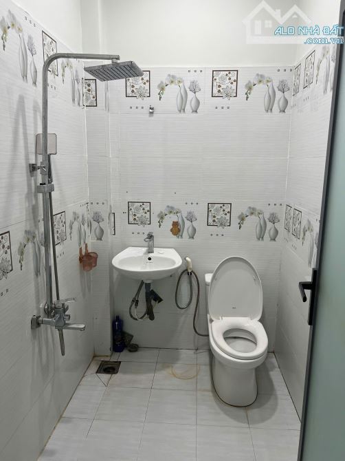 CHỐT NHANH TRONG TUẦN-NHÀ 1 TRỆT 1 LỬNG GÓC 2 MẶT TIỀM HẺM THÔNG,70.2M2,ĐÃ HOÀN CÔNG, SÂN - 10
