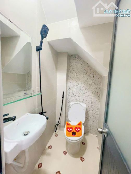 CÁCH MẶT TIỀN BẾN VÂN ĐỒN 30M XE HƠI  NGANG 4 DIỆN TÍCH SD 53M2 CÓ 2 TỶ HƠN - 10