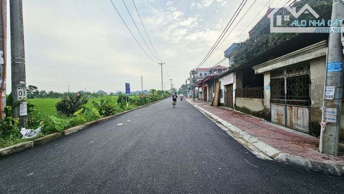 TRỤC CHÍNH KINH DOANH OTO TRÁNH - NẰM GIỮA 3 KCN NỘI BÀI, CN2, CN3 CÁCH ĐƯỜNG 131 CHỈ 500M - 1