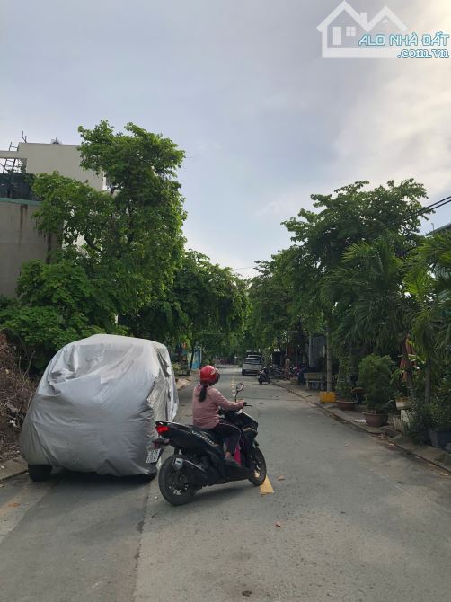 Nhà đẹp_ Mt đường ô tô _ 72,5m2_ ngang 5,2m_ vuông vắn_3 tầng _ôtô ngủ trong nhà - 9,4 tỷ - 1