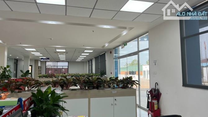 XT463 Kho Dịch Vụ. Kho Ngoại Quan Cho thuê lâu dài. Chuyển đổi Sản Xuất - 1
